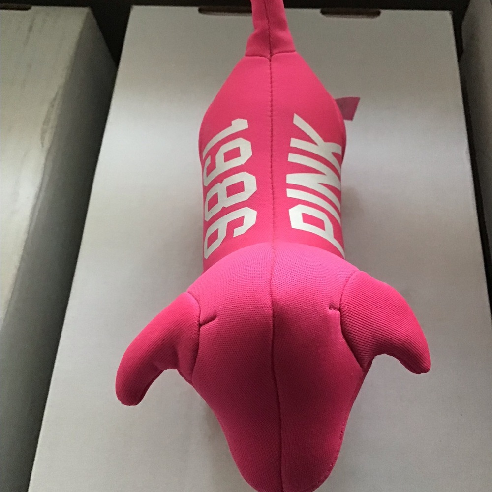 VICTORIA SECRET PINK DOGS SET OF SIX.